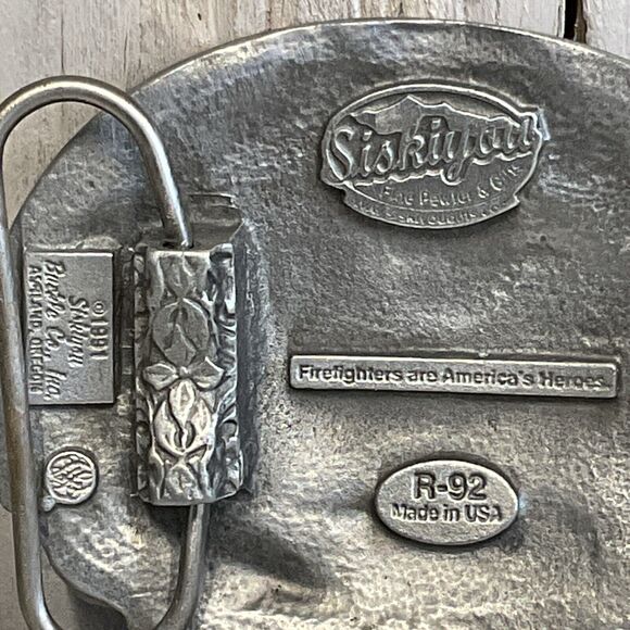 Siskiyou Fire Fighters Belt Buckle Mens 1991 Pewter Dimensional First Responder - Picture 4 of 6